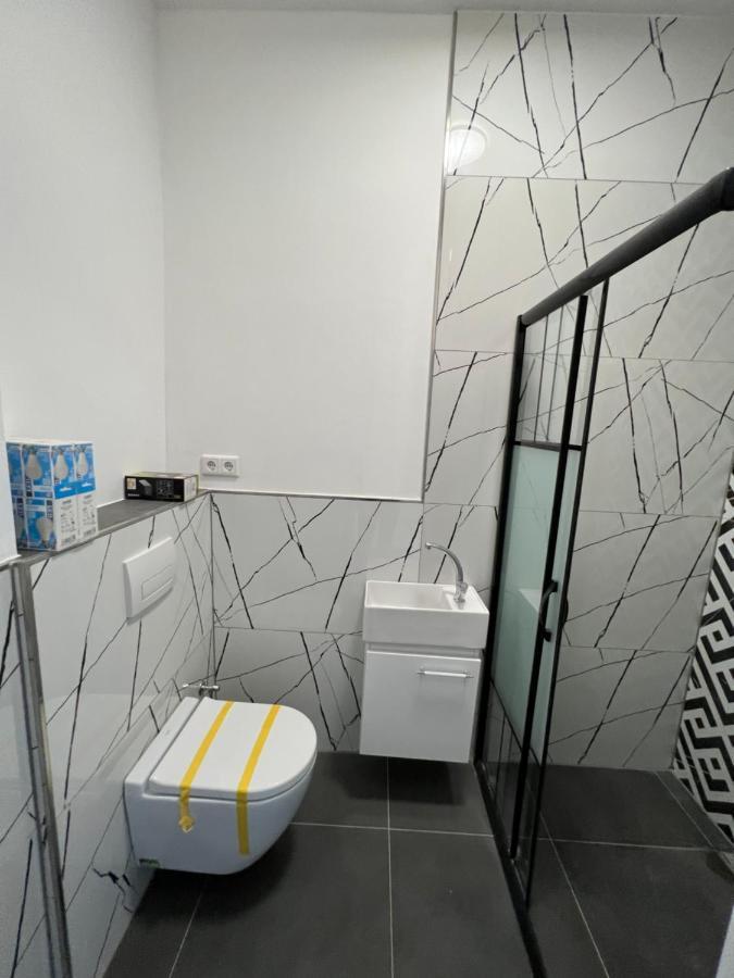 הרנה Homewens Apartments מראה חיצוני תמונה